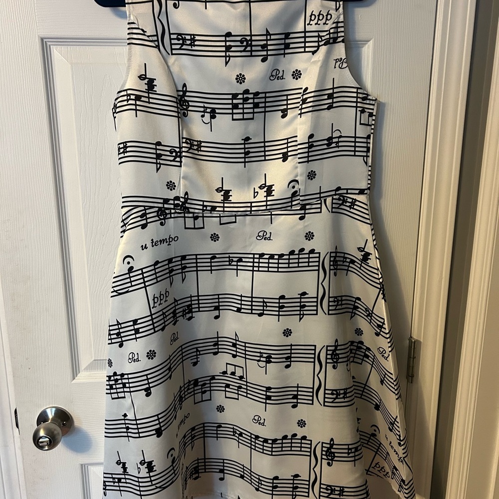 Elegant Music Note Pattern Dress